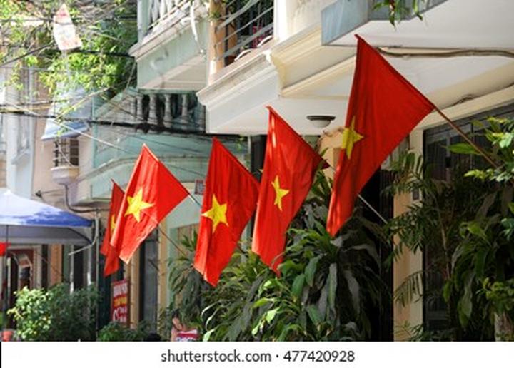 Áo sơ mi cổ bèo: Áo sơ mi cổ bèo là một trong những lỗi thời trong thời trang mà